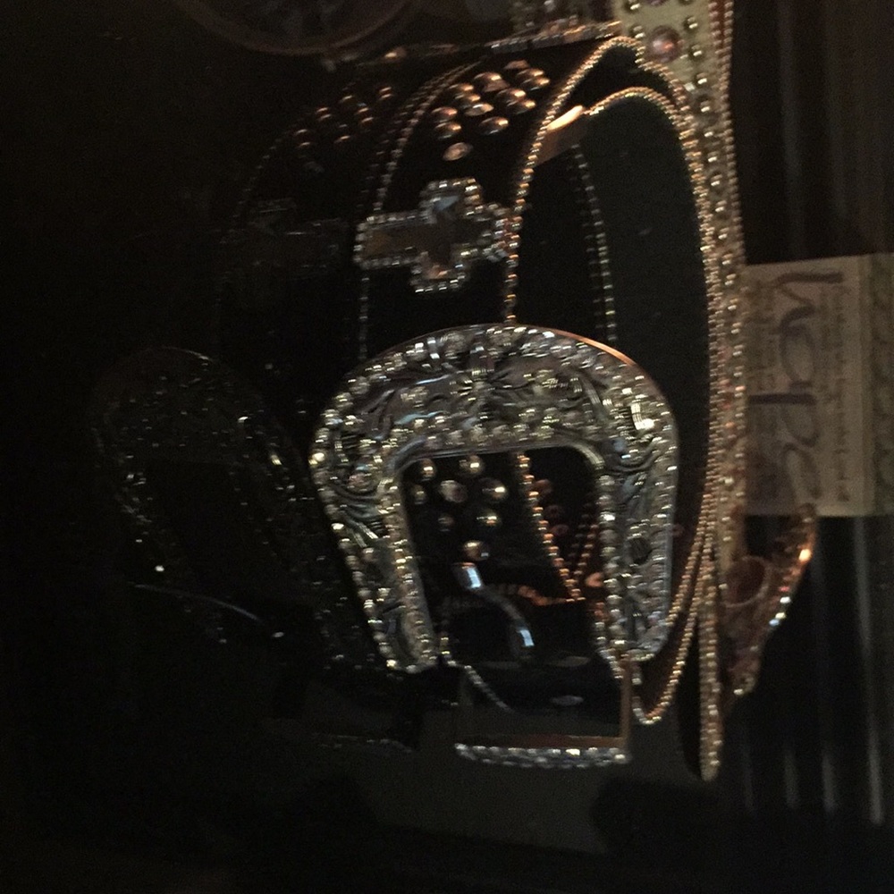 Women’s cross belt